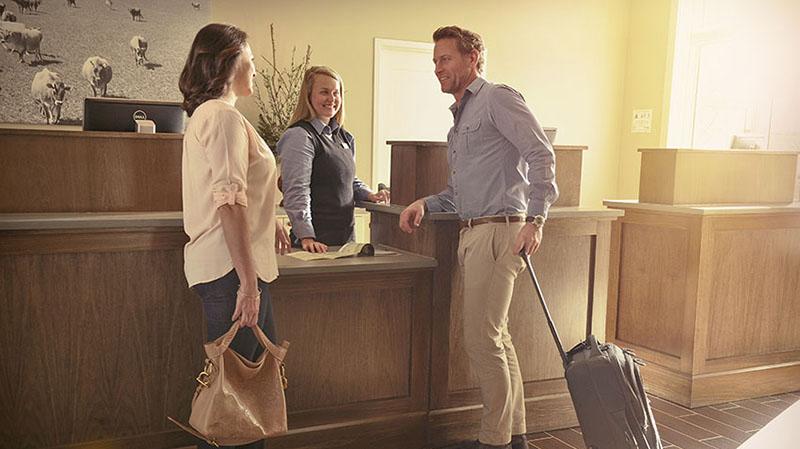 Accommodation and hospitality (IELTS Speaking Part 2-3)