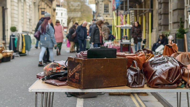 Mercadillos y tiendas alternativas