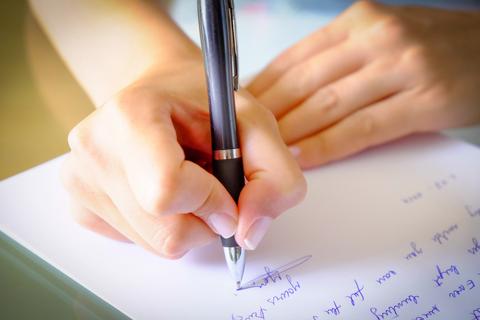 Letters and emails (IELTS Speaking Part 2-3)